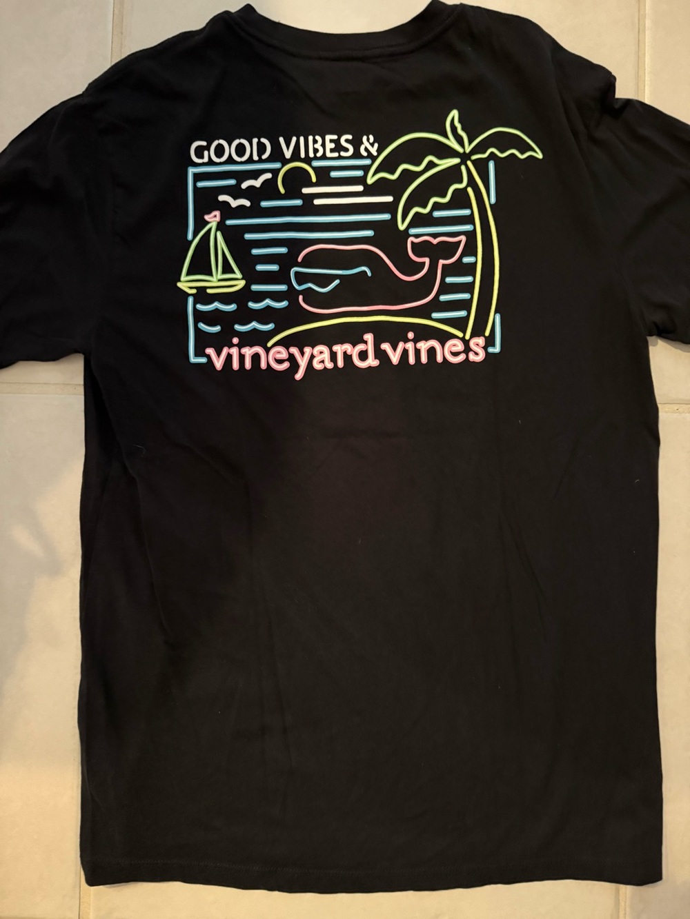 Vineyard Vines "Good Vibes" Navy Men’s Graphic Tee Size Small NWOT